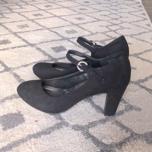 Black heels, Kelly & Katie, size 9